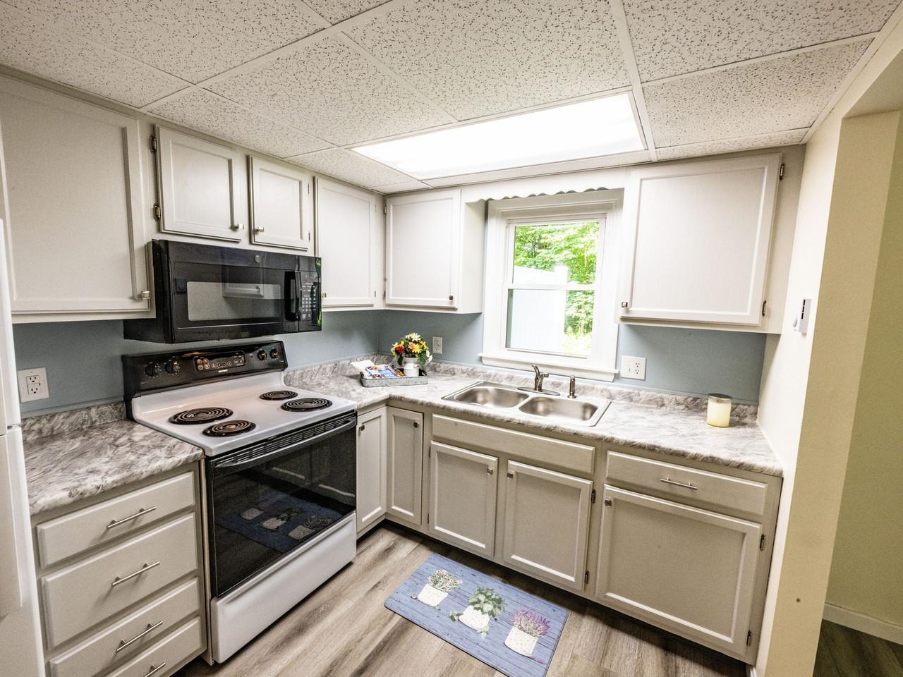 86 Pinecrest Drive, Essex