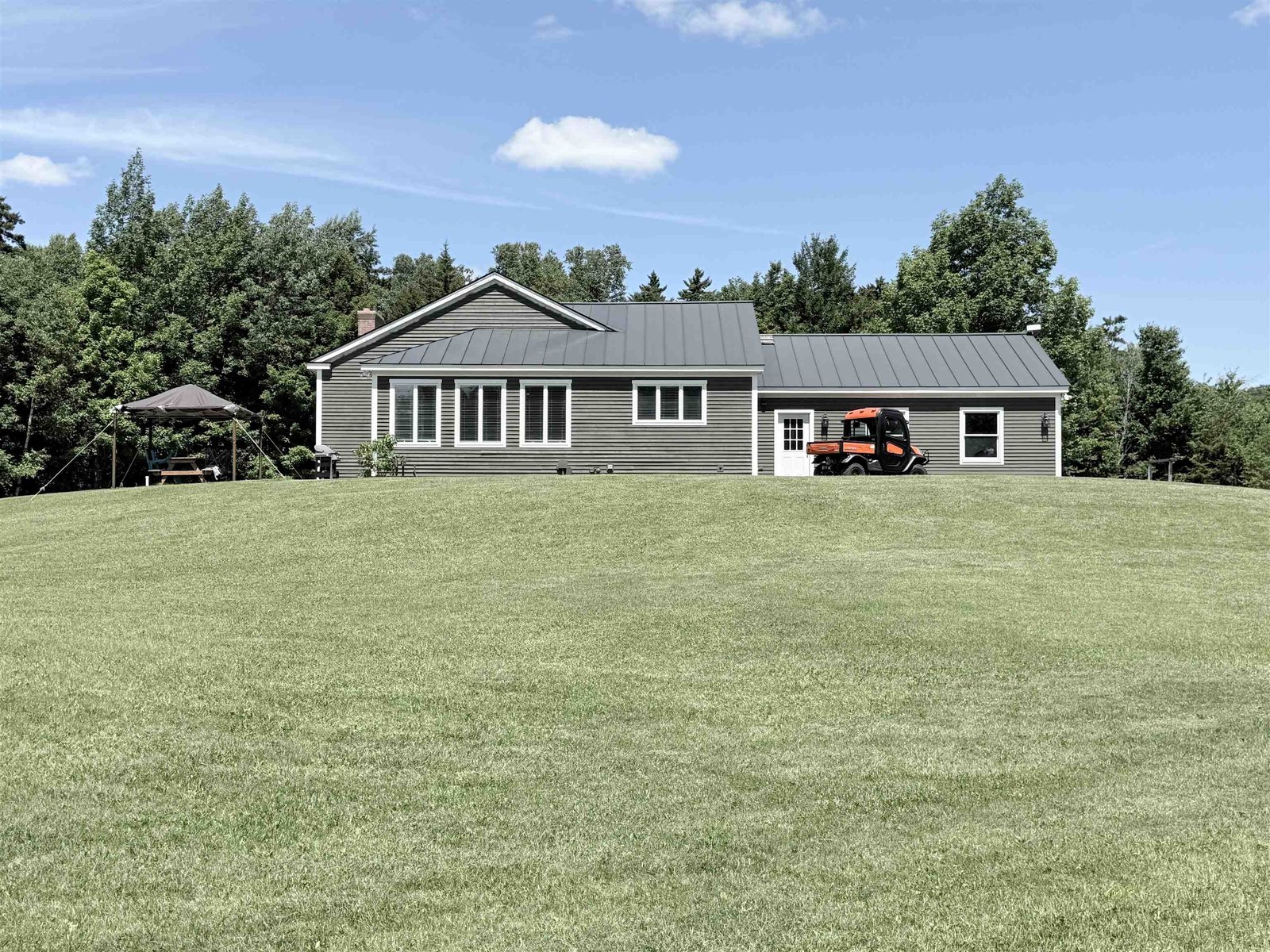 392 Sicard Road, Brookfield