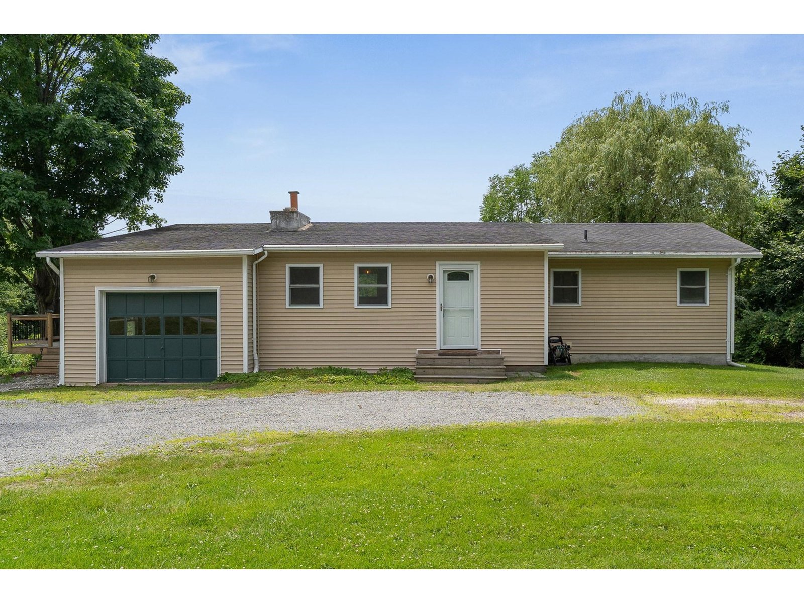 502 Old Creamery Road, Williston